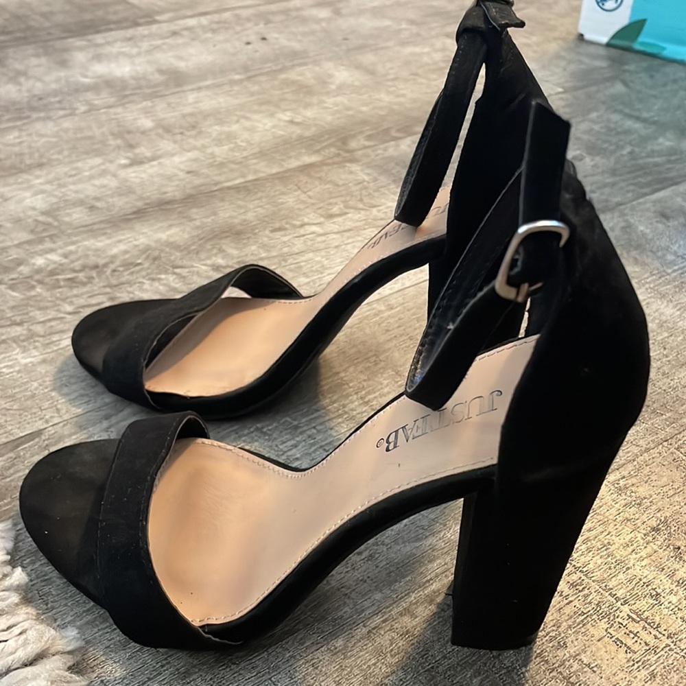 JUST FAB // Block Heeled Sandals